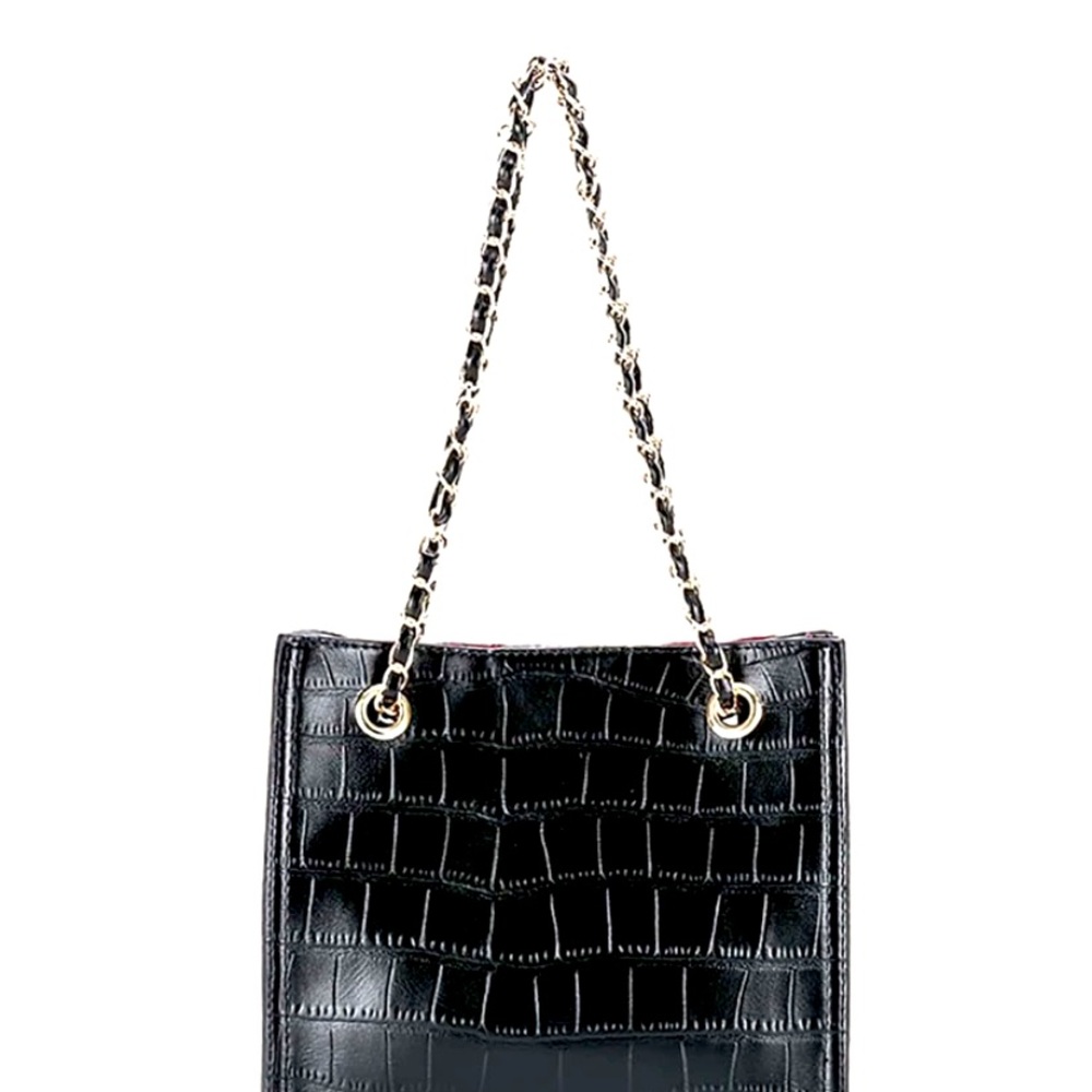 Chain leather purse